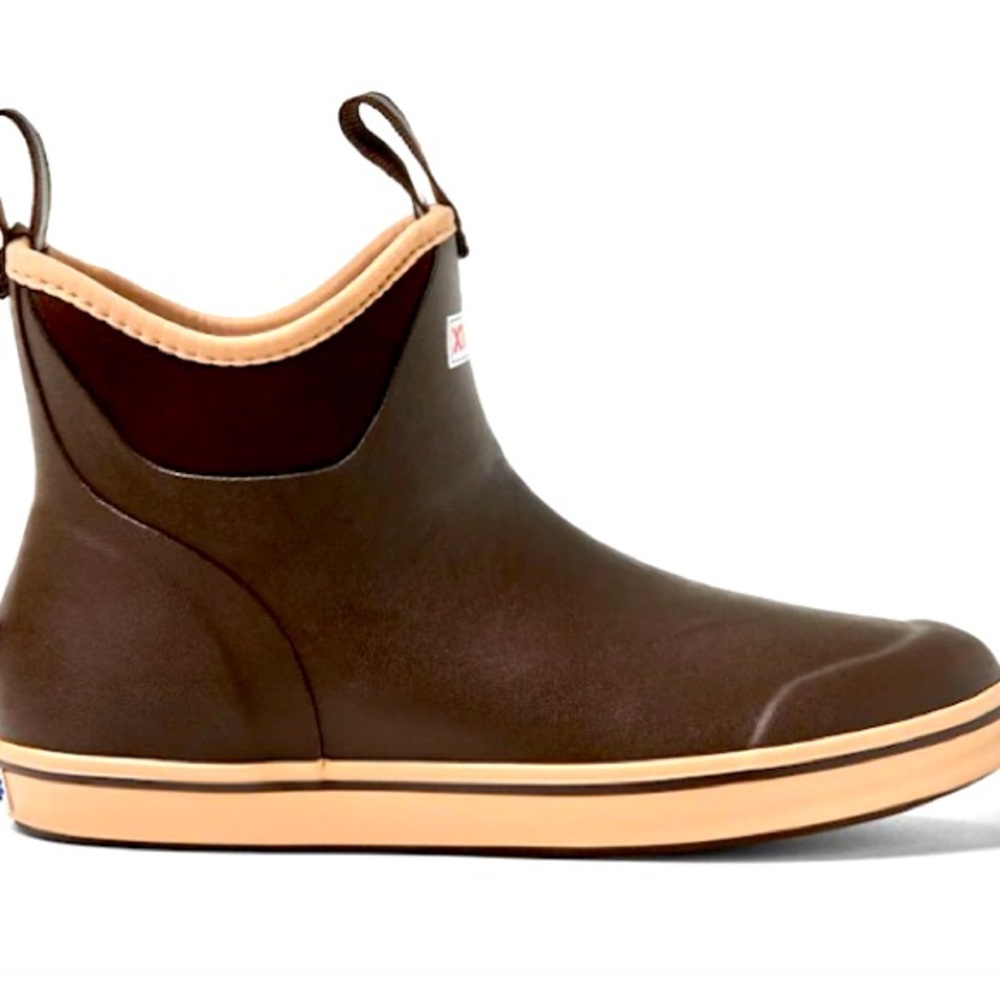 New without tags Brown xtratuf boots